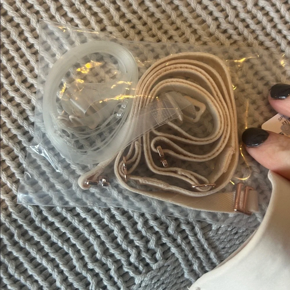 Soma Cream Strapless/Covertable Bra